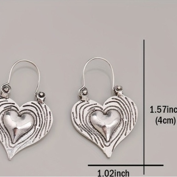 NIP Heart Within a Heart Silver Wired Earrings - Picture 3 of 7